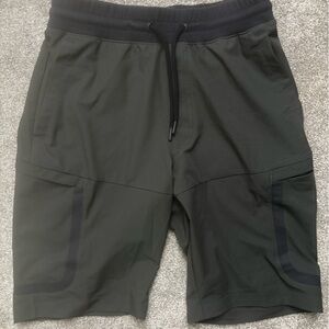 Under Armour dark green fitted utility shorts
